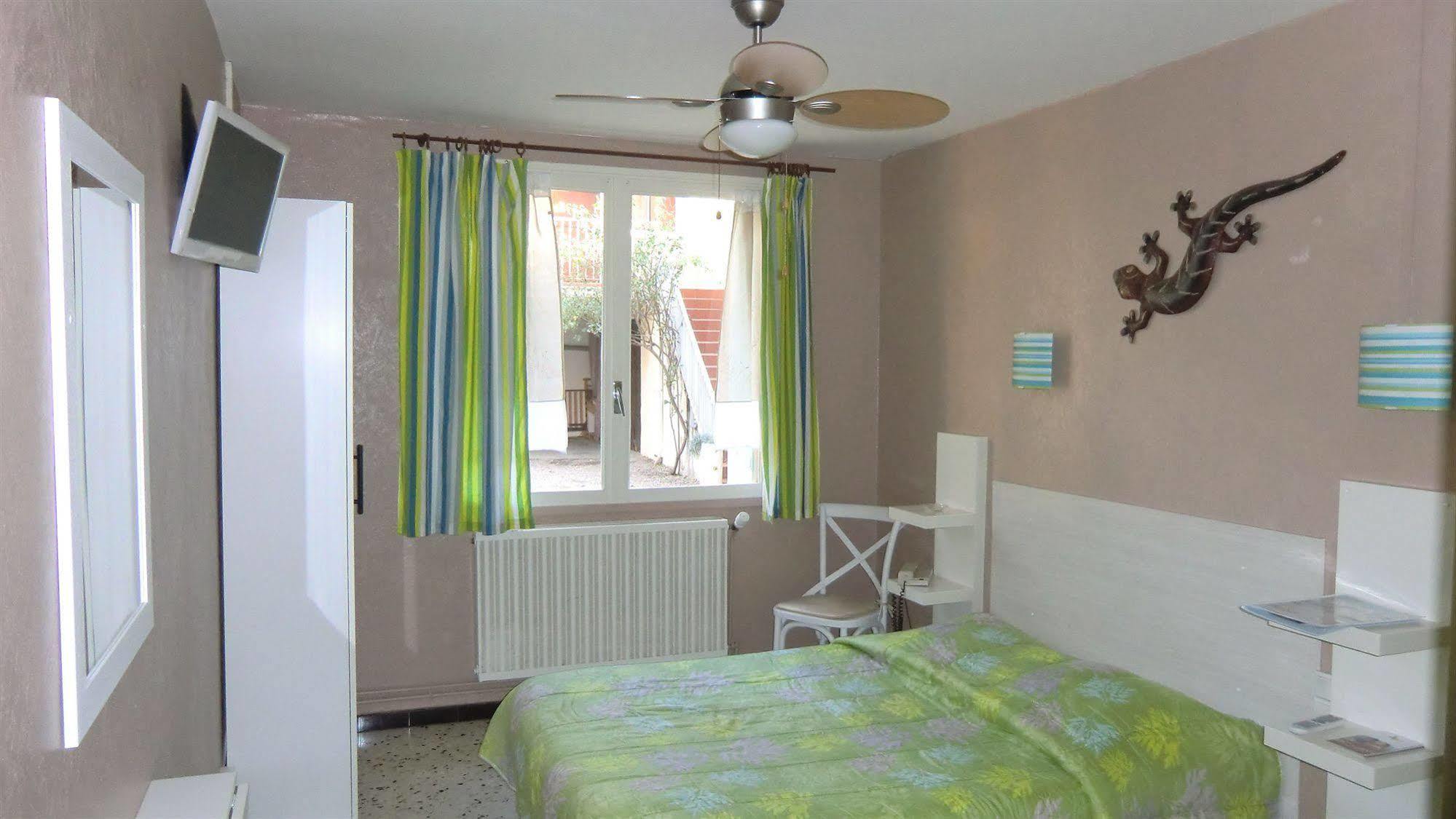 Cit'Hotel Hotel Las Cigalas Villeneuve-lès-Béziers エクステリア 写真